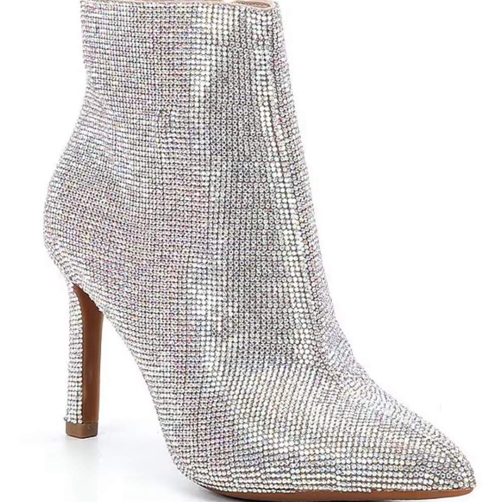 Size 7.5 Gianni Bini boots